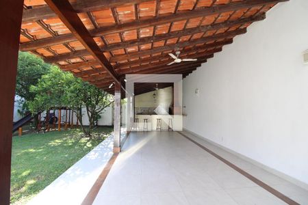 Casa de condomínio à venda com 230m², 4 quartos e 6 vagasÁrea Gourmet