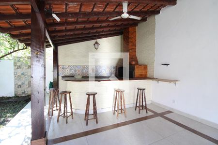 Casa de condomínio à venda com 230m², 4 quartos e 6 vagasÁrea Gourmet