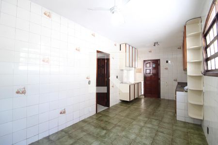 Casa de condomínio à venda com 230m², 4 quartos e 6 vagasCozinha