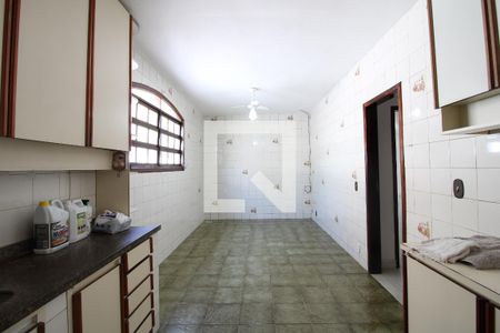 Casa de condomínio à venda com 230m², 4 quartos e 6 vagasCozinha