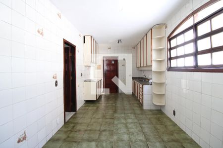 Casa de condomínio à venda com 230m², 4 quartos e 6 vagasCozinha