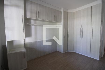 Casa de condomínio à venda com 230m², 4 quartos e 6 vagasQuarto 4 - Suíte