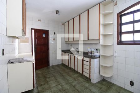 Casa de condomínio à venda com 230m², 4 quartos e 6 vagasCozinha