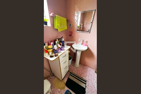 Casa à venda com 500m², 3 quartos e 2 vagasBanheiro 