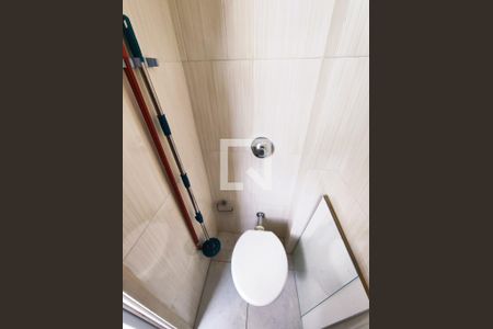 Apartamento à venda com 64m², 2 quartos e 1 vagaBanheiro de serviço