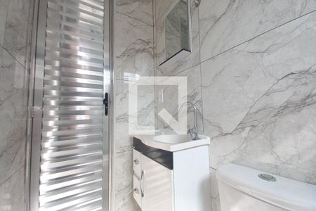 Banheiro de apartamento para alugar com 1 quarto, 29m² em Jardim dos Oliveiras, Campinas