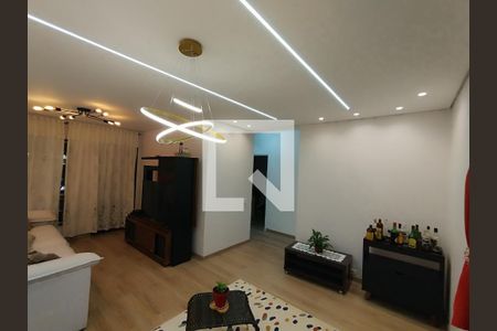 Sala de Estar de casa à venda com 3 quartos, 200m² em Centreville, Santo André
