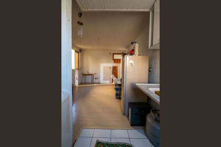 Cozinha e Área de Serviço de apartamento para alugar com 2 quartos, 38m² em Vila Nova, Porto Alegre