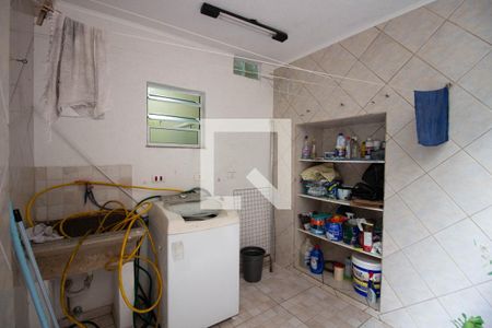 Casa à venda com 144m², 3 quartos e 2 vagasLavanderia