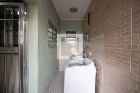 Casa à venda com 144m², 3 quartos e 2 vagasLavanderia