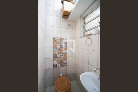 Casa à venda com 144m², 3 quartos e 2 vagasLavabo