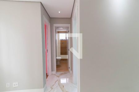 Corredor de apartamento para alugar com 2 quartos, 41m² em Jardim Monte Alegre, Taboão da Serra