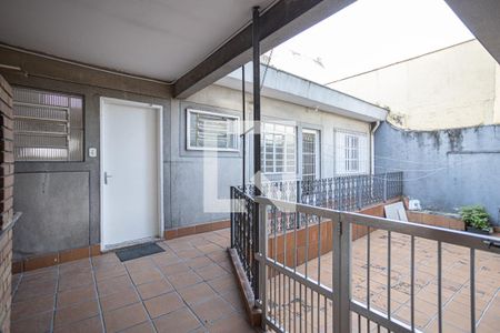 Casa à venda com 270m², 4 quartos e 3 vagas Casa à venda com 270m², 4 quartos e 3 vagasQuintal