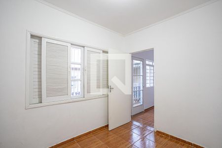 Casa à venda com 270m², 4 quartos e 3 vagas Casa à venda com 270m², 4 quartos e 3 vagasQuarto - Edícula