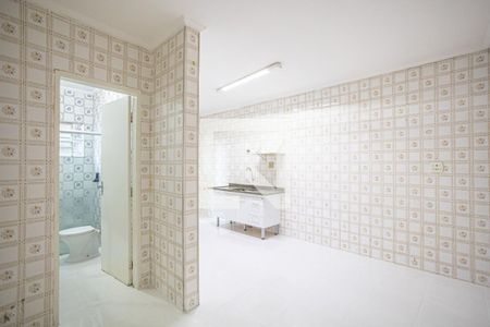 Casa à venda com 270m², 4 quartos e 3 vagas Casa à venda com 270m², 4 quartos e 3 vagasCozinha - Edícula