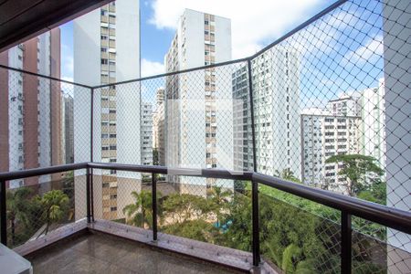 Sala varanda  de apartamento para alugar com 3 quartos, 236m² em Itaim Bibi, São Paulo