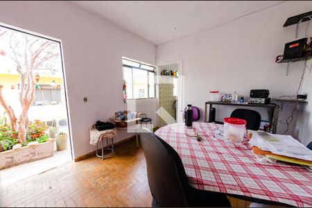 Casa à venda com 420m², 4 quartos e 5 vagasCasa 3