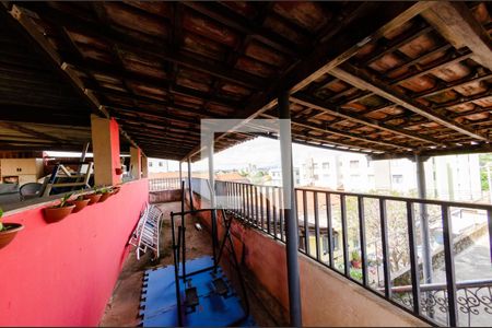 Casa à venda com 420m², 4 quartos e 5 vagasVaranda