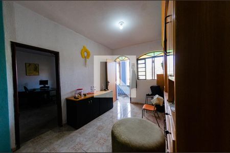 Sala de casa à venda com 4 quartos, 420m² em João Pinheiro, Belo Horizonte