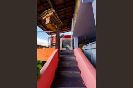 Casa à venda com 420m², 4 quartos e 5 vagasEscada