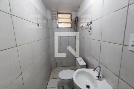 Banheiro de apartamento para alugar com 2 quartos, 70m² em Vila Nhocune, São Paulo