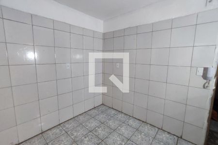 Cozinha de apartamento para alugar com 2 quartos, 70m² em Vila Nhocune, São Paulo