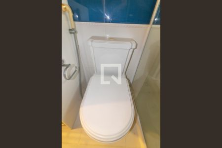 Casa de condomínio à venda com 600m², 6 quartos e 4 vagas Casa de condomínio à venda com 600m², 6 quartos e 4 vagasSuíte 1 - Banheiro