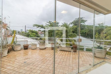 Casa de condomínio à venda com 600m², 6 quartos e 4 vagas Casa de condomínio à venda com 600m², 6 quartos e 4 vagasSuíte 3 - Varanda