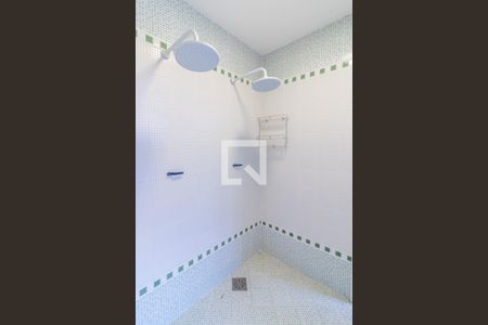 Casa de condomínio à venda com 600m², 6 quartos e 4 vagas Casa de condomínio à venda com 600m², 6 quartos e 4 vagasÁrea externa - Sauna