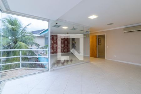 Casa de condomínio à venda com 600m², 6 quartos e 4 vagas Casa de condomínio à venda com 600m², 6 quartos e 4 vagasSuíte 3