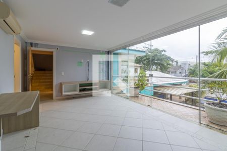 Casa de condomínio à venda com 600m², 6 quartos e 4 vagas Casa de condomínio à venda com 600m², 6 quartos e 4 vagasSuíte 2