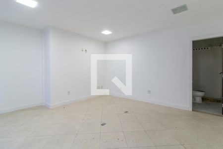 Casa de condomínio à venda com 600m², 6 quartos e 4 vagas Casa de condomínio à venda com 600m², 6 quartos e 4 vagasSuíte 4