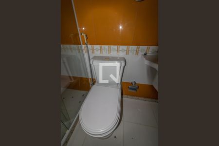 Casa de condomínio à venda com 600m², 6 quartos e 4 vagas Casa de condomínio à venda com 600m², 6 quartos e 4 vagasBanheiro