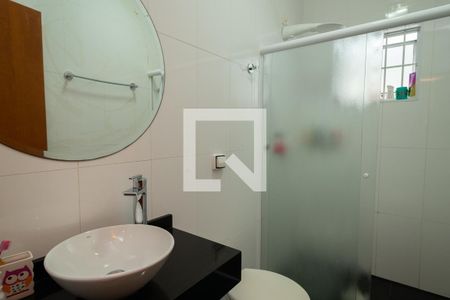 Casa à venda com 164m², 3 quartos e 2 vagasBanheiro Social