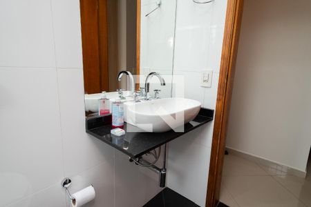 Casa à venda com 164m², 3 quartos e 2 vagasBanheiro - Suíte 