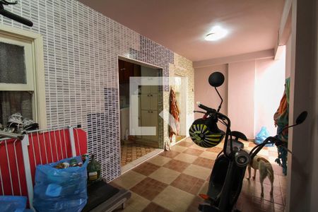 Casa à venda com 290m², 3 quartos e 2 vagas Casa à venda com 290m², 3 quartos e 2 vagasQuintal