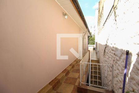 Casa à venda com 290m², 3 quartos e 2 vagas Casa à venda com 290m², 3 quartos e 2 vagasCorredor Externo