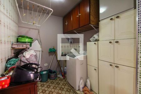 Casa à venda com 290m², 3 quartos e 2 vagas Casa à venda com 290m², 3 quartos e 2 vagasÁrea de Serviço