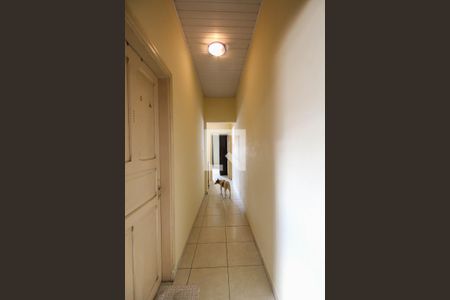 Casa à venda com 290m², 3 quartos e 2 vagas Casa à venda com 290m², 3 quartos e 2 vagasCorredor