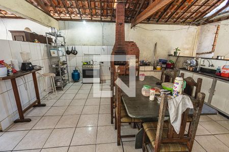 Casa à venda com 350m², 3 quartos e 4 vagasEsapaço gourmet / sala