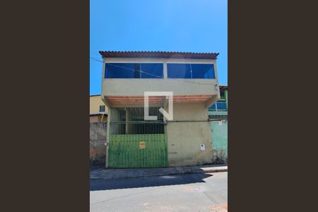 Casa à venda com 350m², 3 quartos e 4 vagasFachada