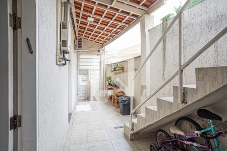 Casa à venda com 141m², 3 quartos e 1 vaga Casa à venda com 141m², 3 quartos e 1 vagaCorredor