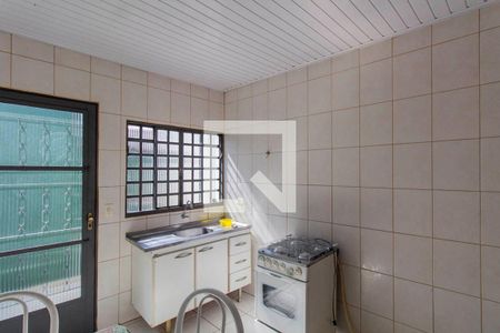 Cozinha  de casa para alugar com 1 quarto, 40m² em Vila Granada, São Paulo