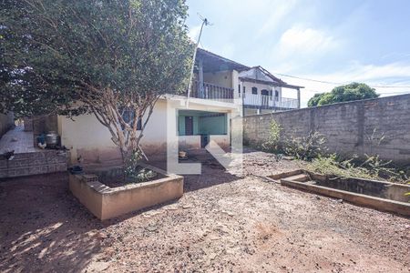 Casa à venda com 610m², 3 quartos e 7 vagas Casa à venda com 610m², 3 quartos e 7 vagasQuintal