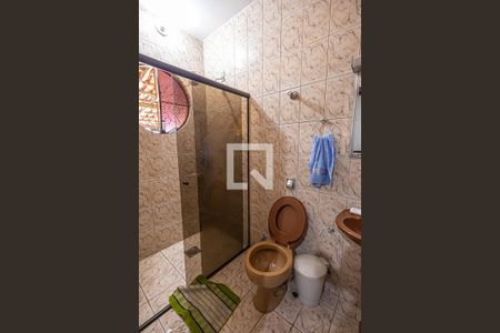 Casa à venda com 610m², 3 quartos e 7 vagas Casa à venda com 610m², 3 quartos e 7 vagasBanheiro da suite