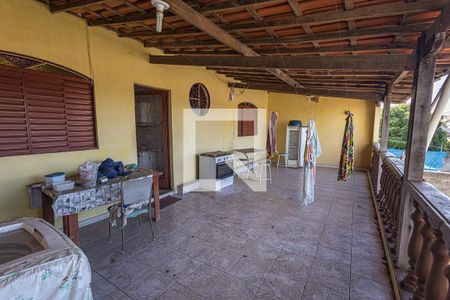 Casa à venda com 610m², 3 quartos e 7 vagas Casa à venda com 610m², 3 quartos e 7 vagasÁrea de Serviço