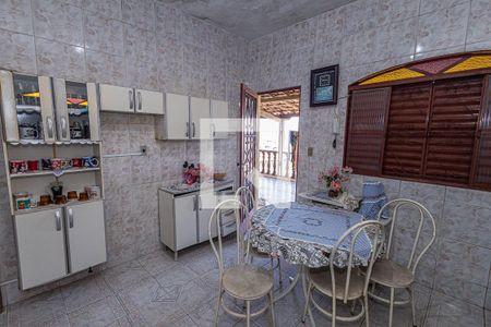 Casa à venda com 610m², 3 quartos e 7 vagas Casa à venda com 610m², 3 quartos e 7 vagasCozinha