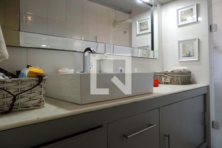 Casa à venda com 650m², 4 quartos e 3 vagasBanheiro da Suíte 1