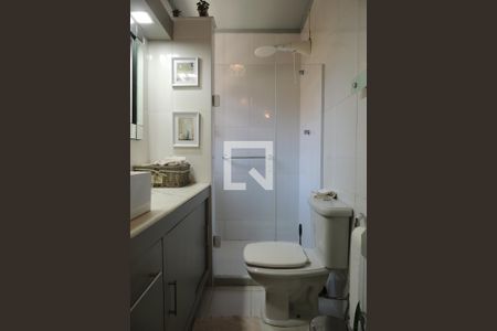 Casa à venda com 650m², 4 quartos e 3 vagas Casa à venda com 650m², 4 quartos e 3 vagasBanheiro da Suíte 1