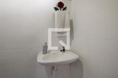 Casa à venda com 650m², 4 quartos e 3 vagas Casa à venda com 650m², 4 quartos e 3 vagasBanheiro